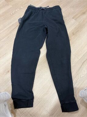 Fleece Jogger Pants w Calabasas Written on Side